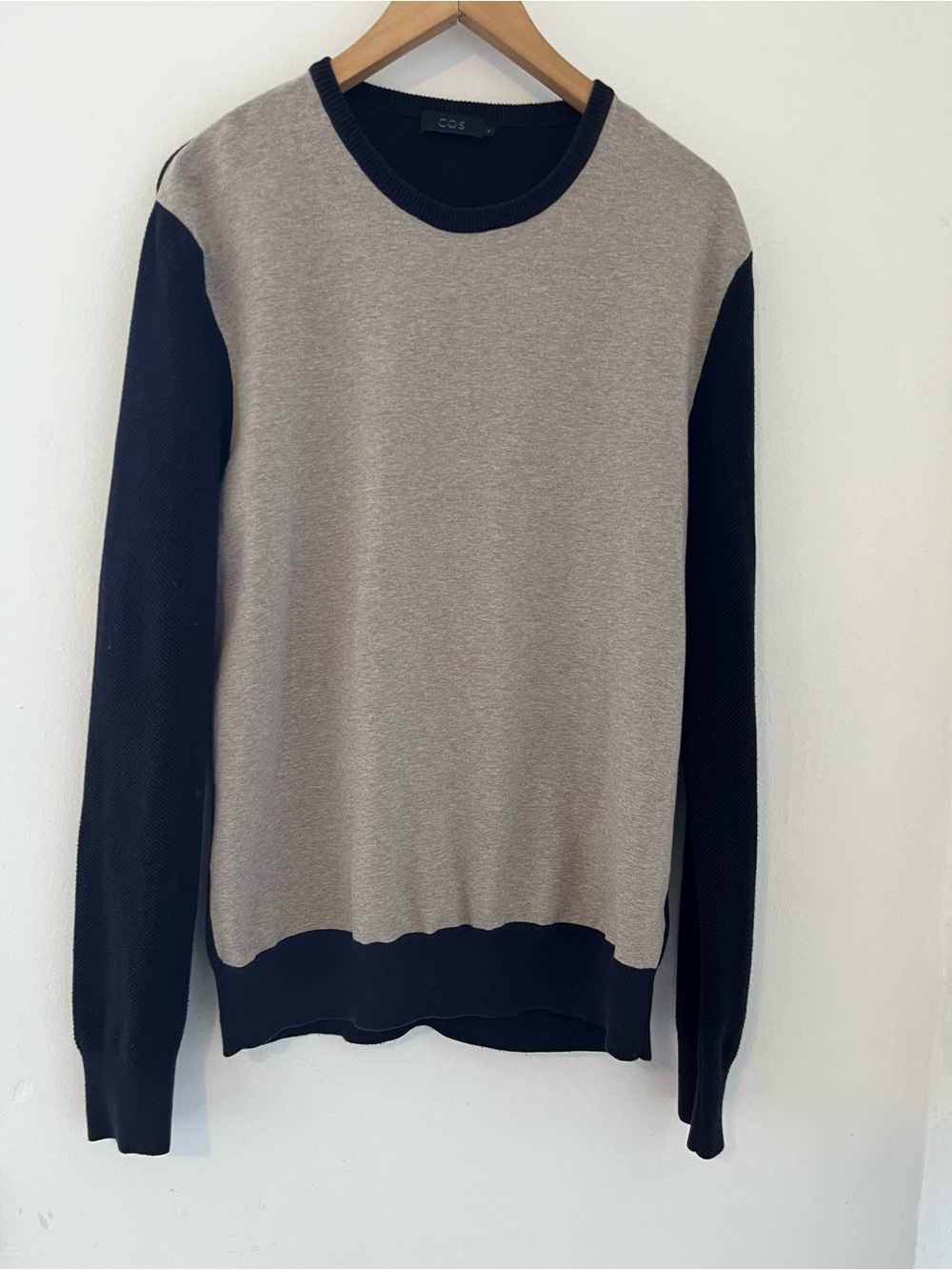 COS Women Two-Tone Crewneck Sweater - Gray & Navy